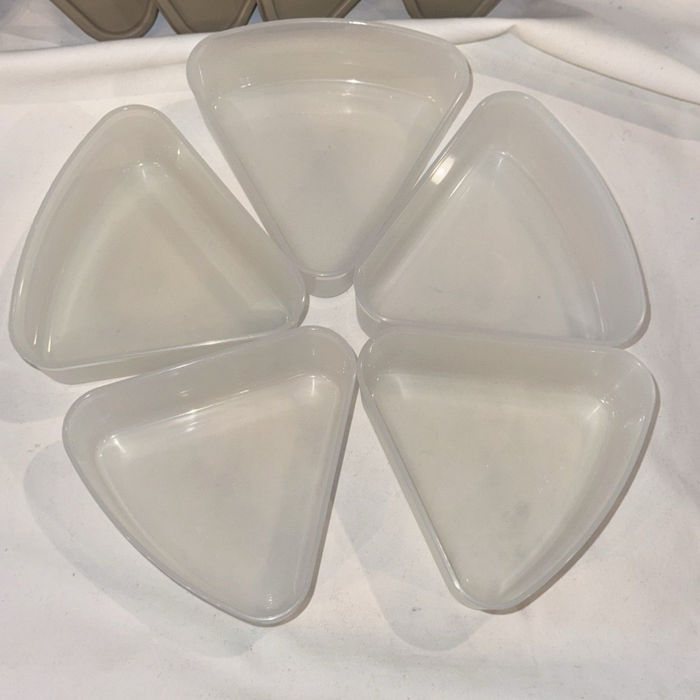 Vintage Tupperware Lazy Susan Revolving Turntable 5 Pie Wedge Shaped Relish Tray - Picture 3 of 6
